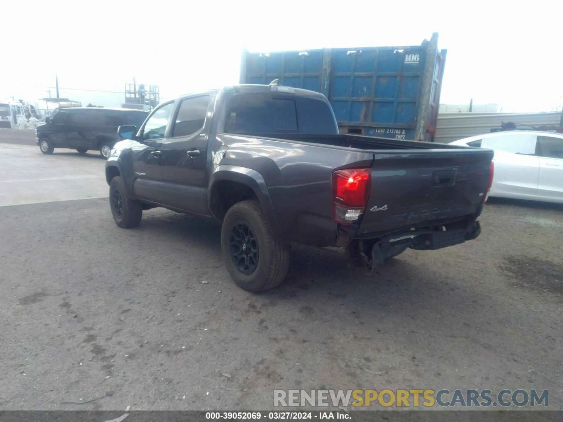 3 Photograph of a damaged car 3TYCZ5AN5NT060486 TOYOTA TACOMA 2022