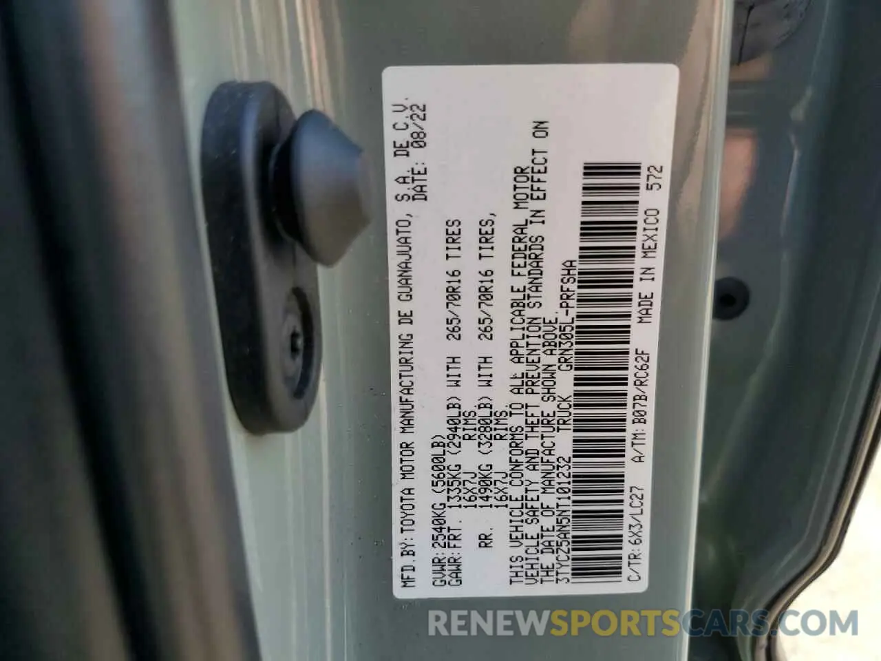 12 Photograph of a damaged car 3TYCZ5AN5NT101232 TOYOTA TACOMA 2022