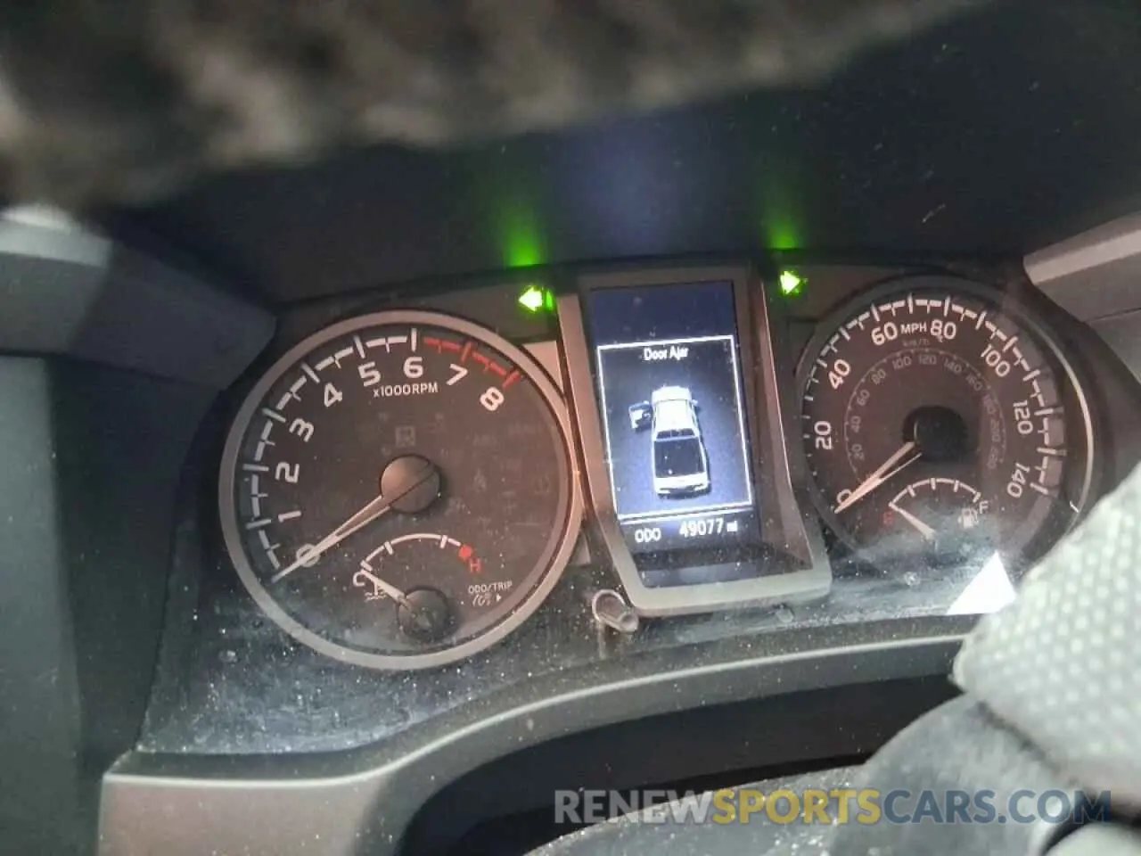 9 Photograph of a damaged car 3TYCZ5AN6NT085803 TOYOTA TACOMA 2022