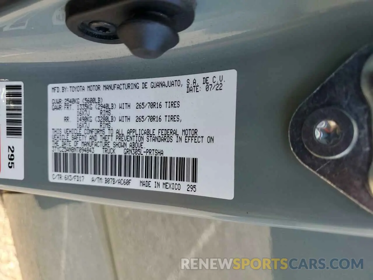 13 Photograph of a damaged car 3TYCZ5AN8NT094843 TOYOTA TACOMA 2022