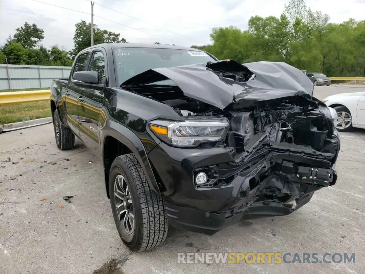 1 Photograph of a damaged car 3TYDZ5BN8NT013441 TOYOTA TACOMA 2022