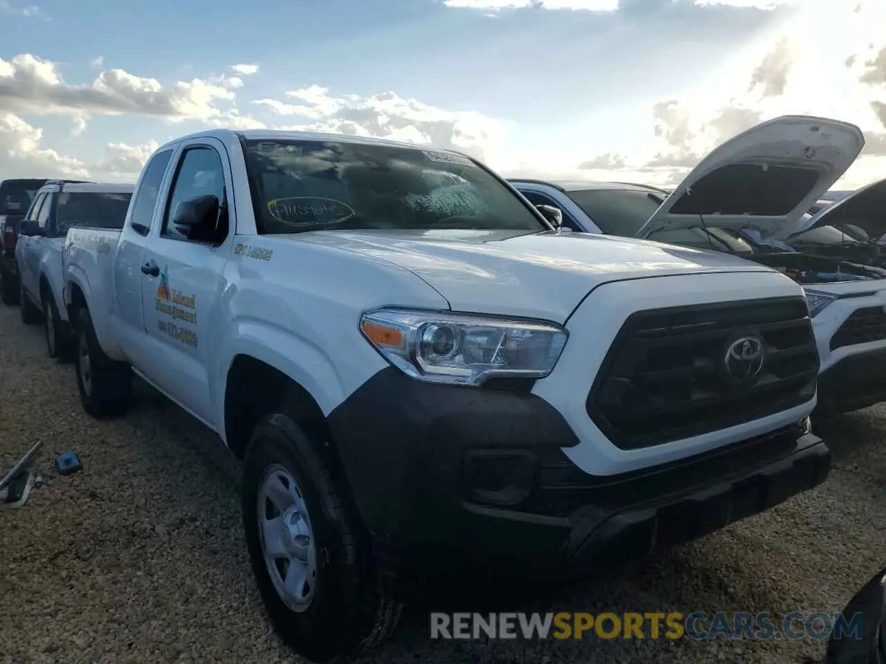 1 Фотография поврежденного автомобиля 3TYRX5GN1NT054871 TOYOTA TACOMA 2022