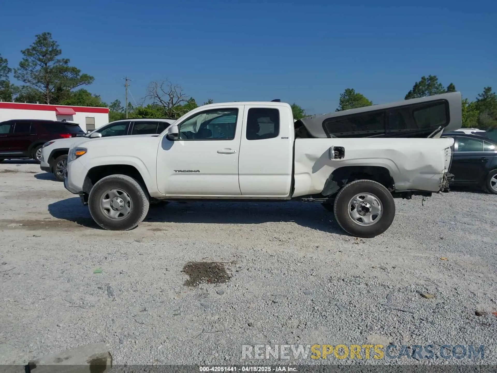 14 Photograph of a damaged car 3TYRX5GN2NT051624 TOYOTA TACOMA 2022