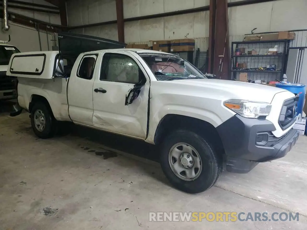 4 Photograph of a damaged car 3TYRX5GN4NT060924 TOYOTA TACOMA 2022