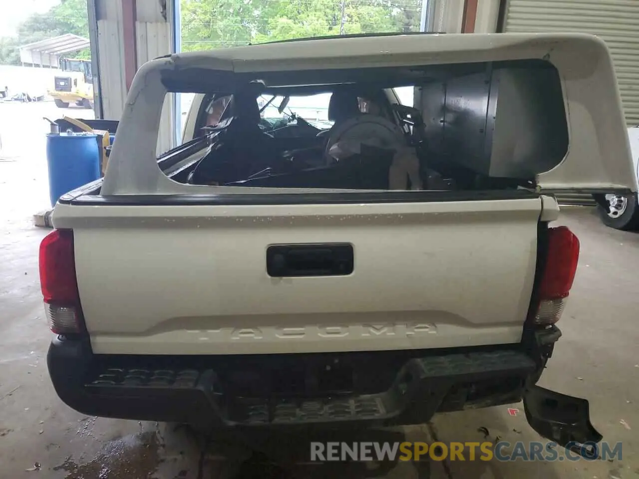 6 Photograph of a damaged car 3TYRX5GN4NT060924 TOYOTA TACOMA 2022
