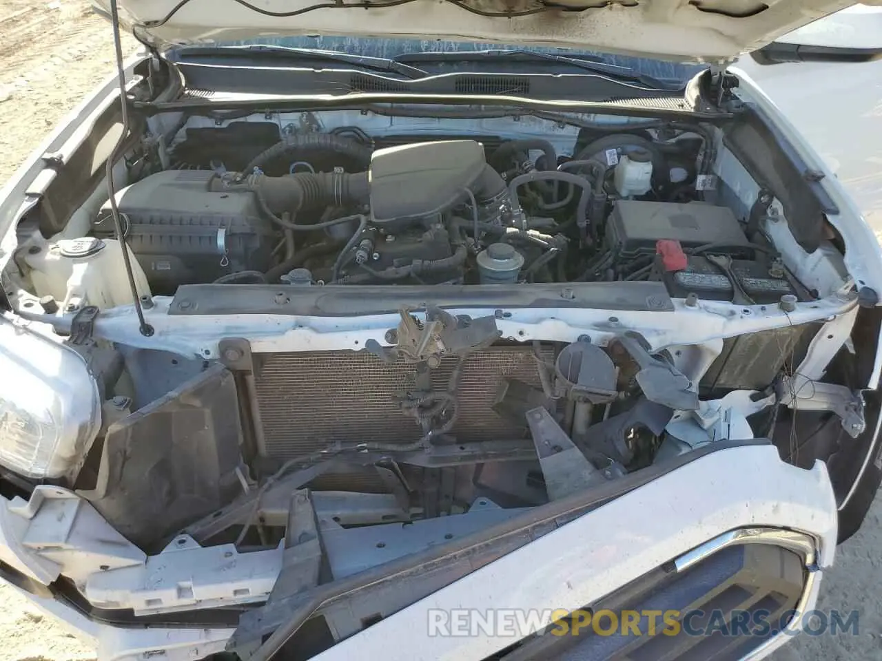 11 Photograph of a damaged car 3TYRX5GN4NT062835 TOYOTA TACOMA 2022
