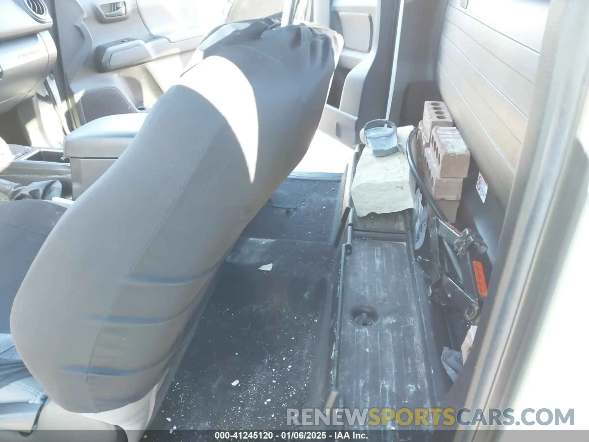 8 Photograph of a damaged car 3TYRX5GNXNT051533 TOYOTA TACOMA 2022