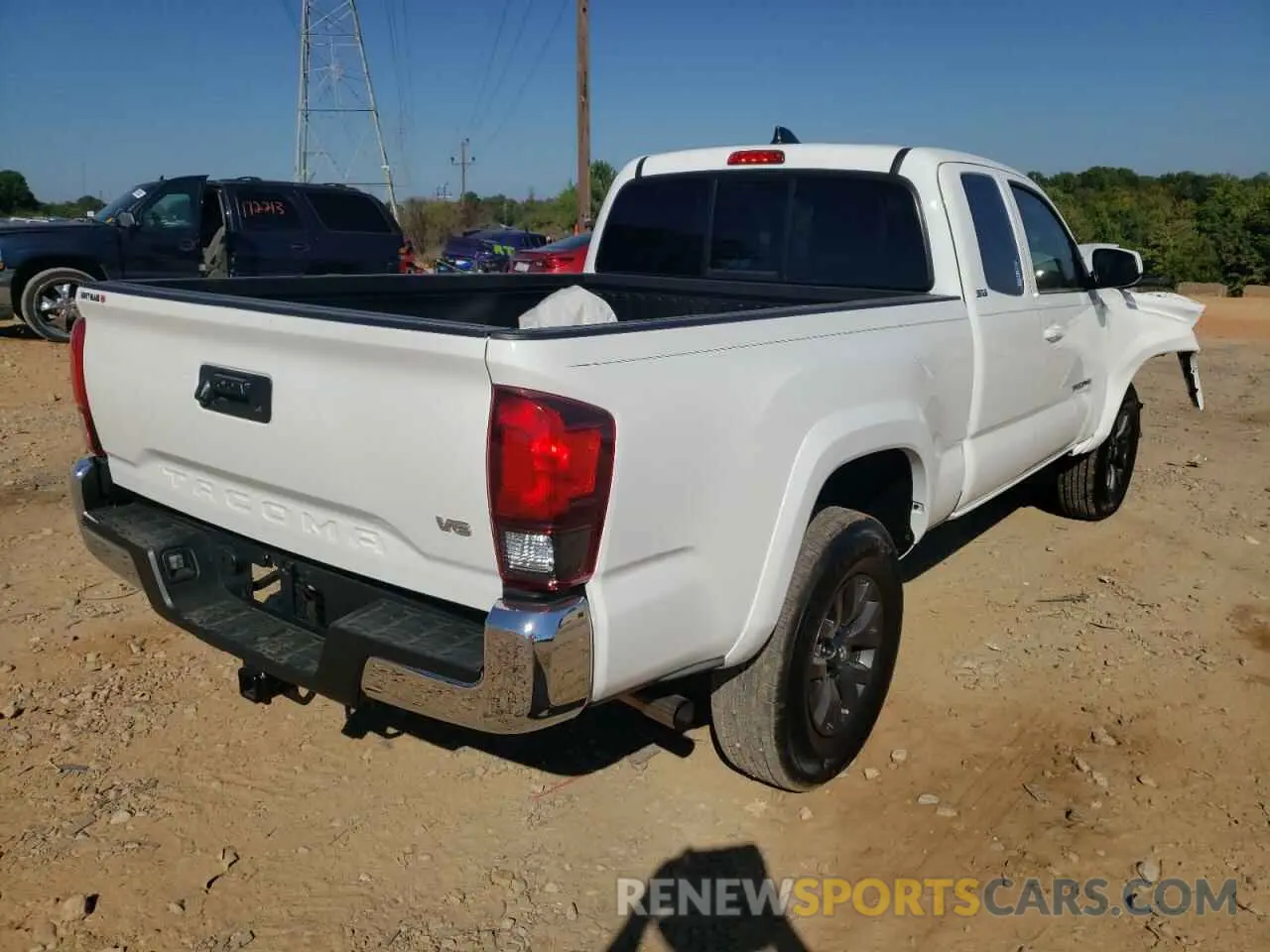 4 Photograph of a damaged car 3TYRZ5CN5NT021291 TOYOTA TACOMA 2022
