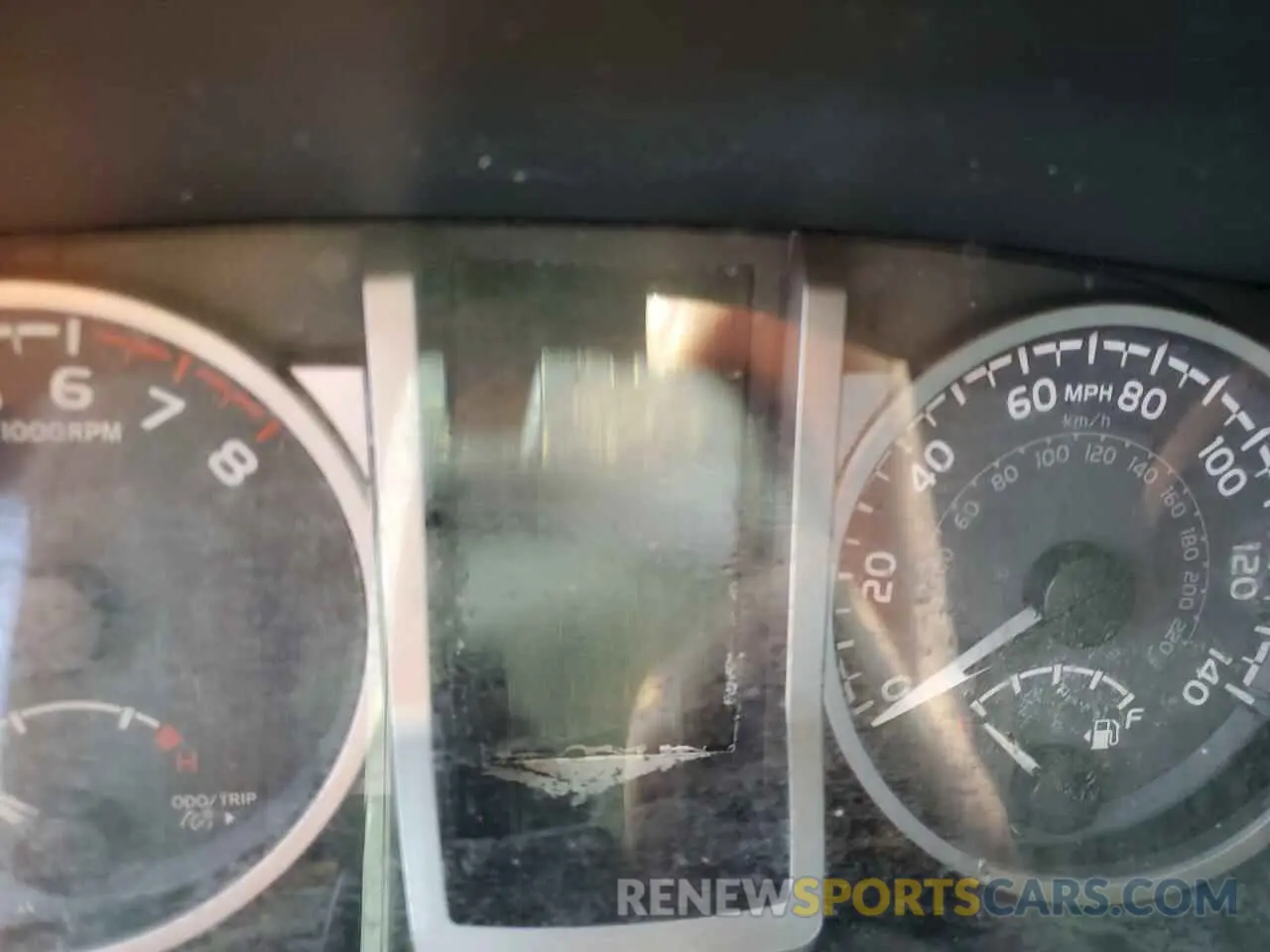 8 Photograph of a damaged car 3TYRZ5CN9NT017891 TOYOTA TACOMA 2022