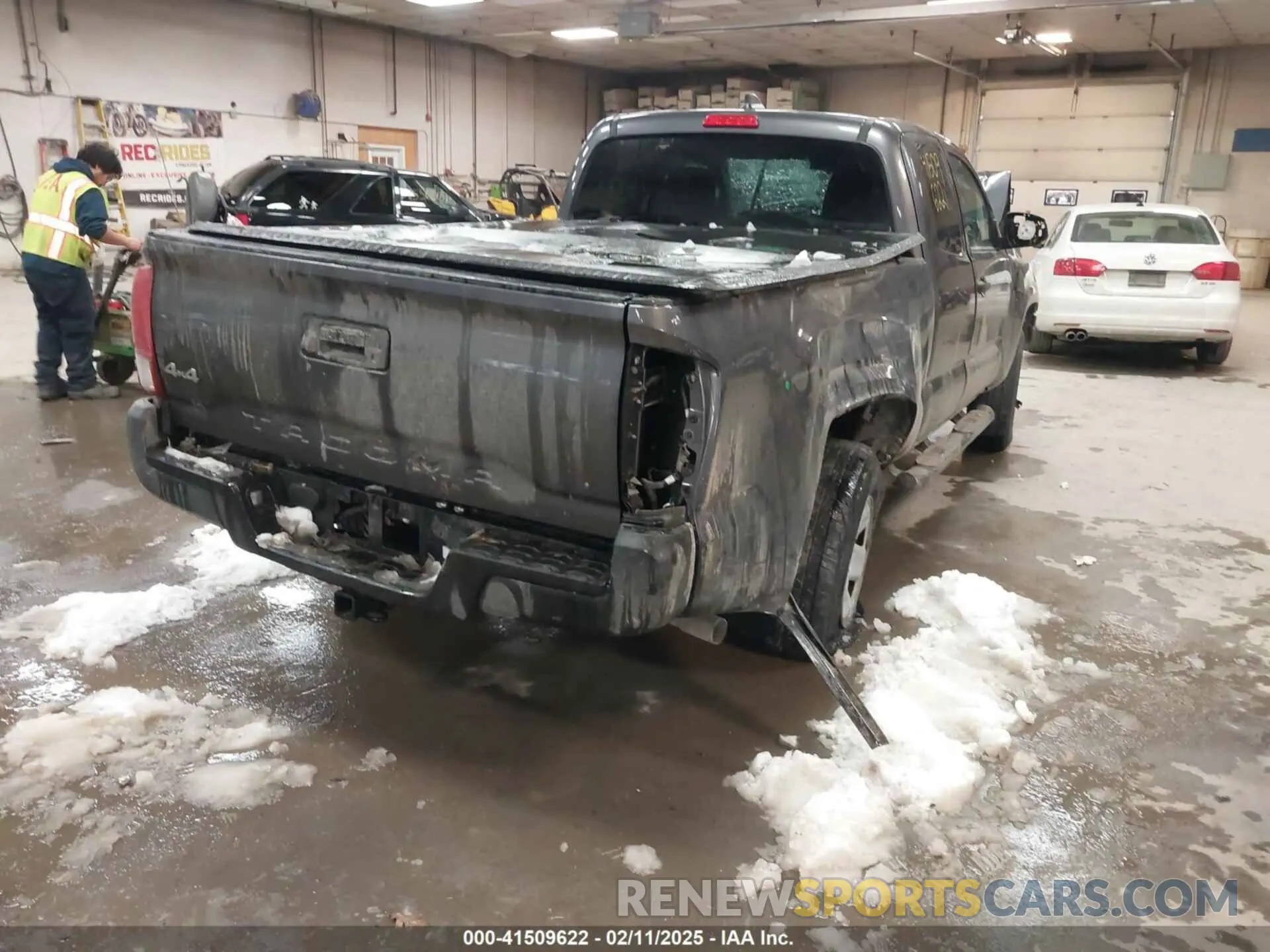 4 Photograph of a damaged car 3TYSX5EN1NT014066 TOYOTA TACOMA 2022
