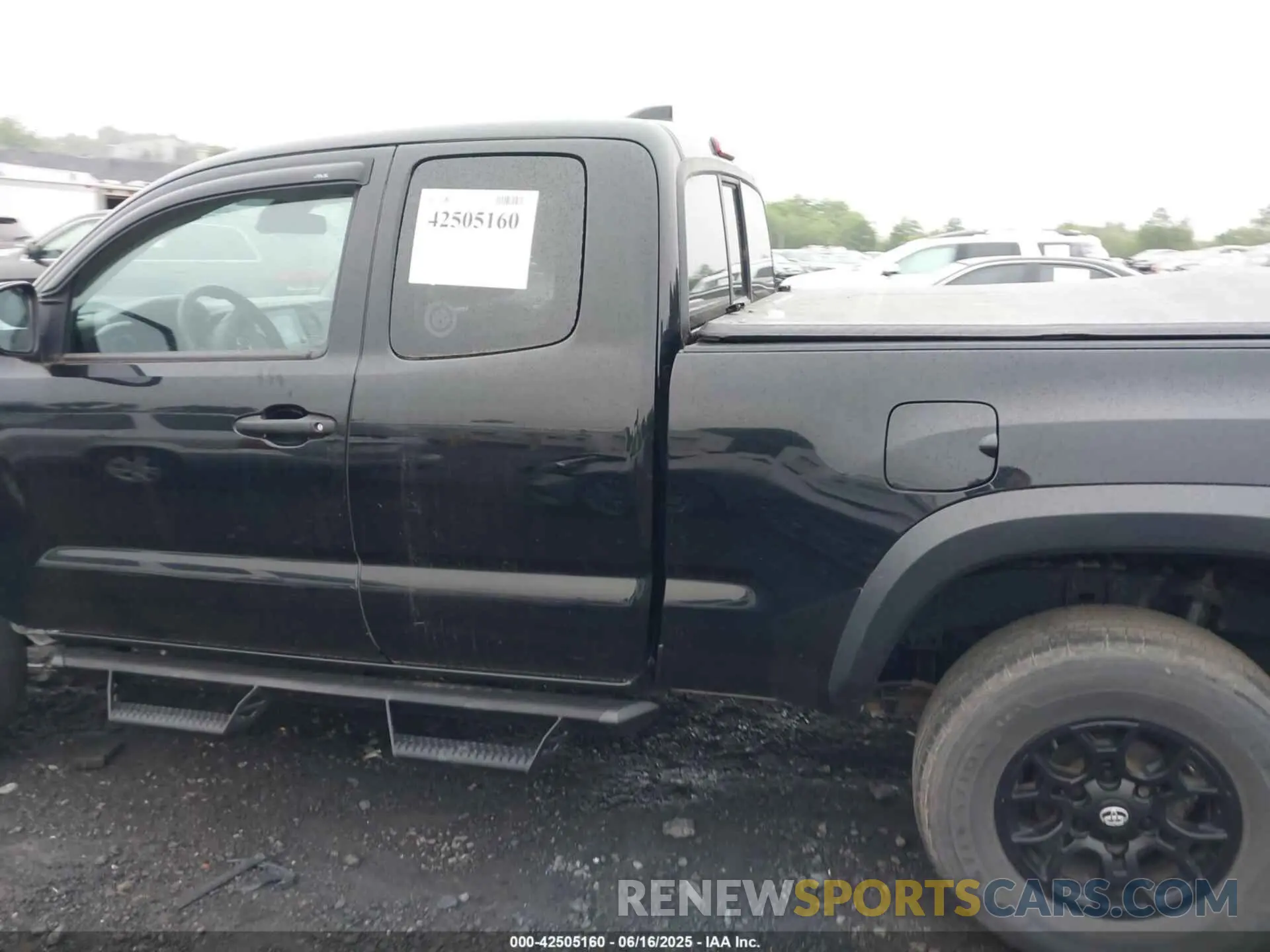 14 Photograph of a damaged car 3TYSX5EN3NT010973 TOYOTA TACOMA 2022