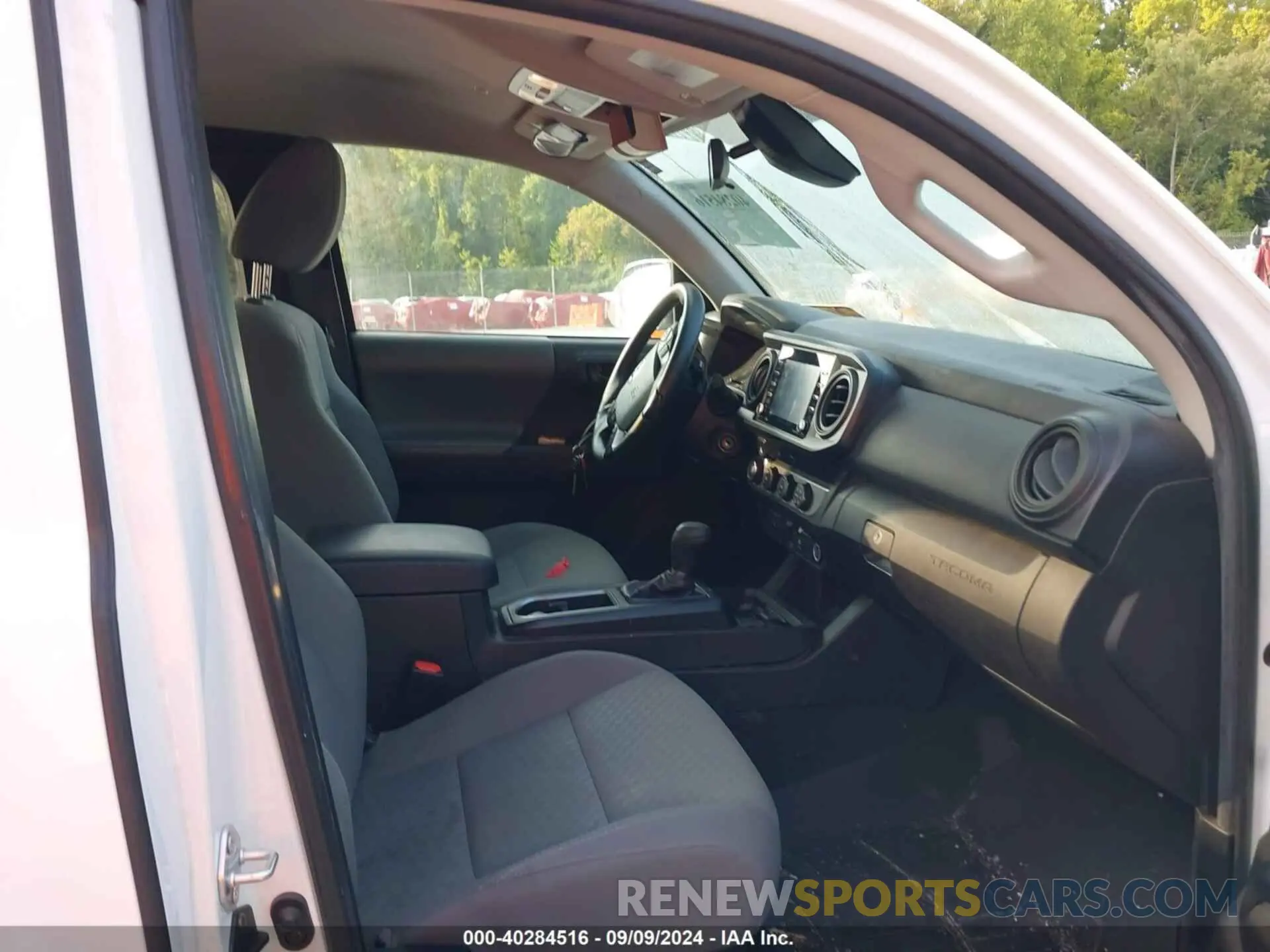 5 Photograph of a damaged car 3TYSX5EN5NT011154 TOYOTA TACOMA 2022