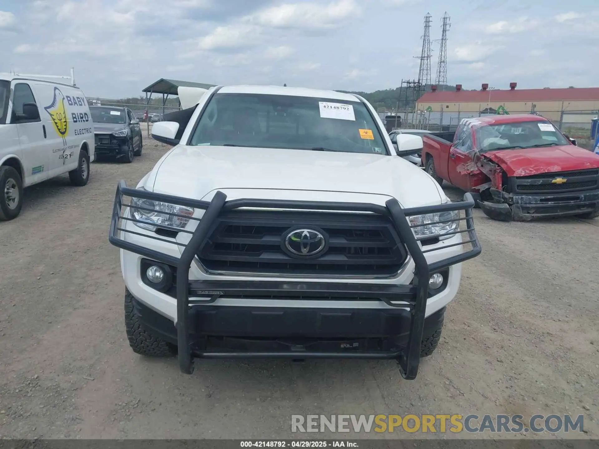 11 Photograph of a damaged car 3TYSZ5AN1NT092590 TOYOTA TACOMA 2022