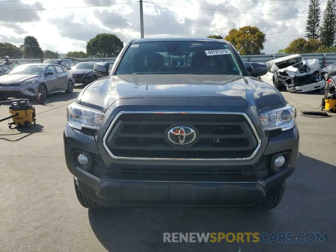 5 Фотография поврежденного автомобиля 3TMAZ5CN0PM212628 TOYOTA TACOMA 2023