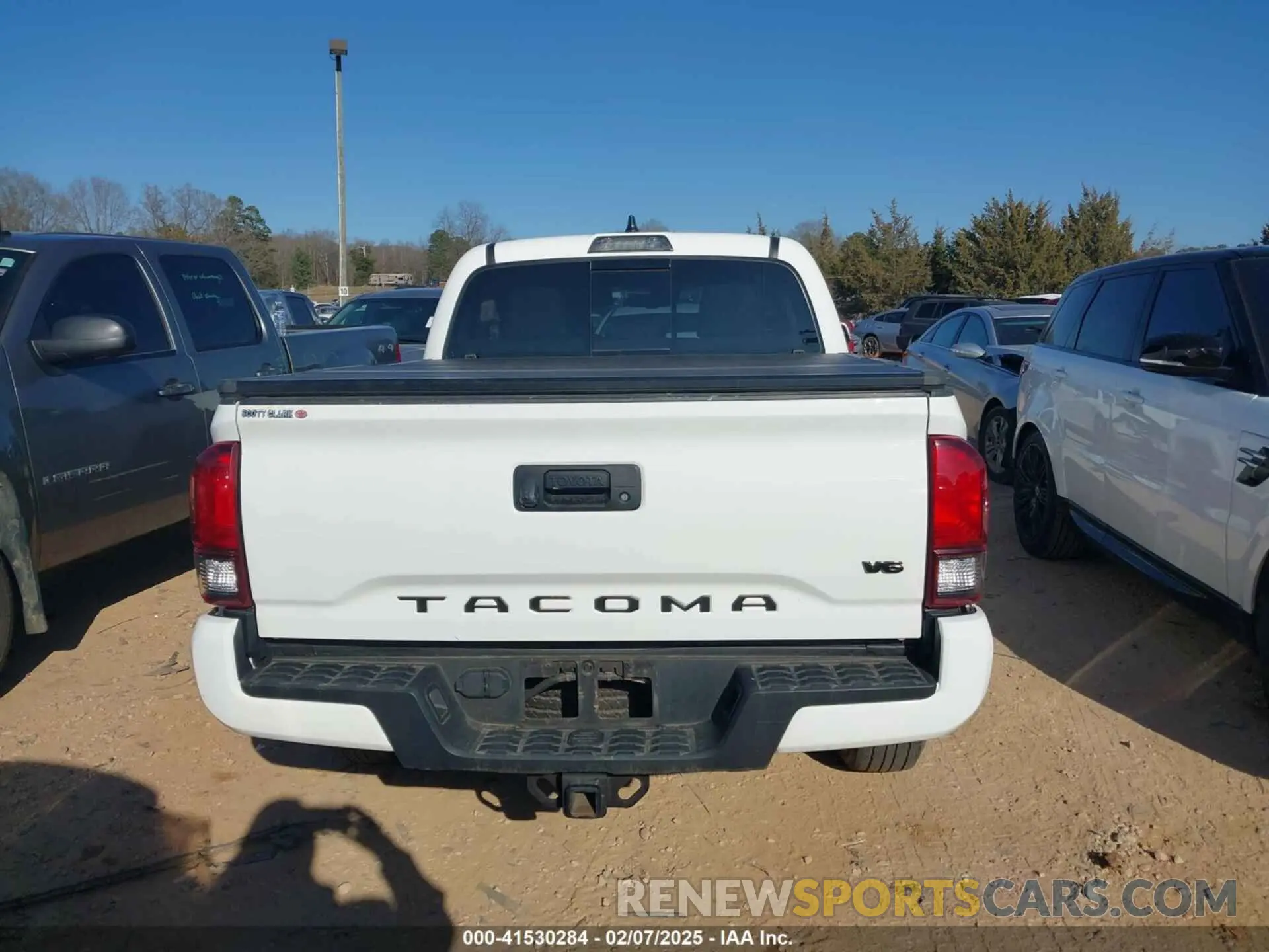 16 Photograph of a damaged car 3TMAZ5CN0PM214752 TOYOTA TACOMA 2023