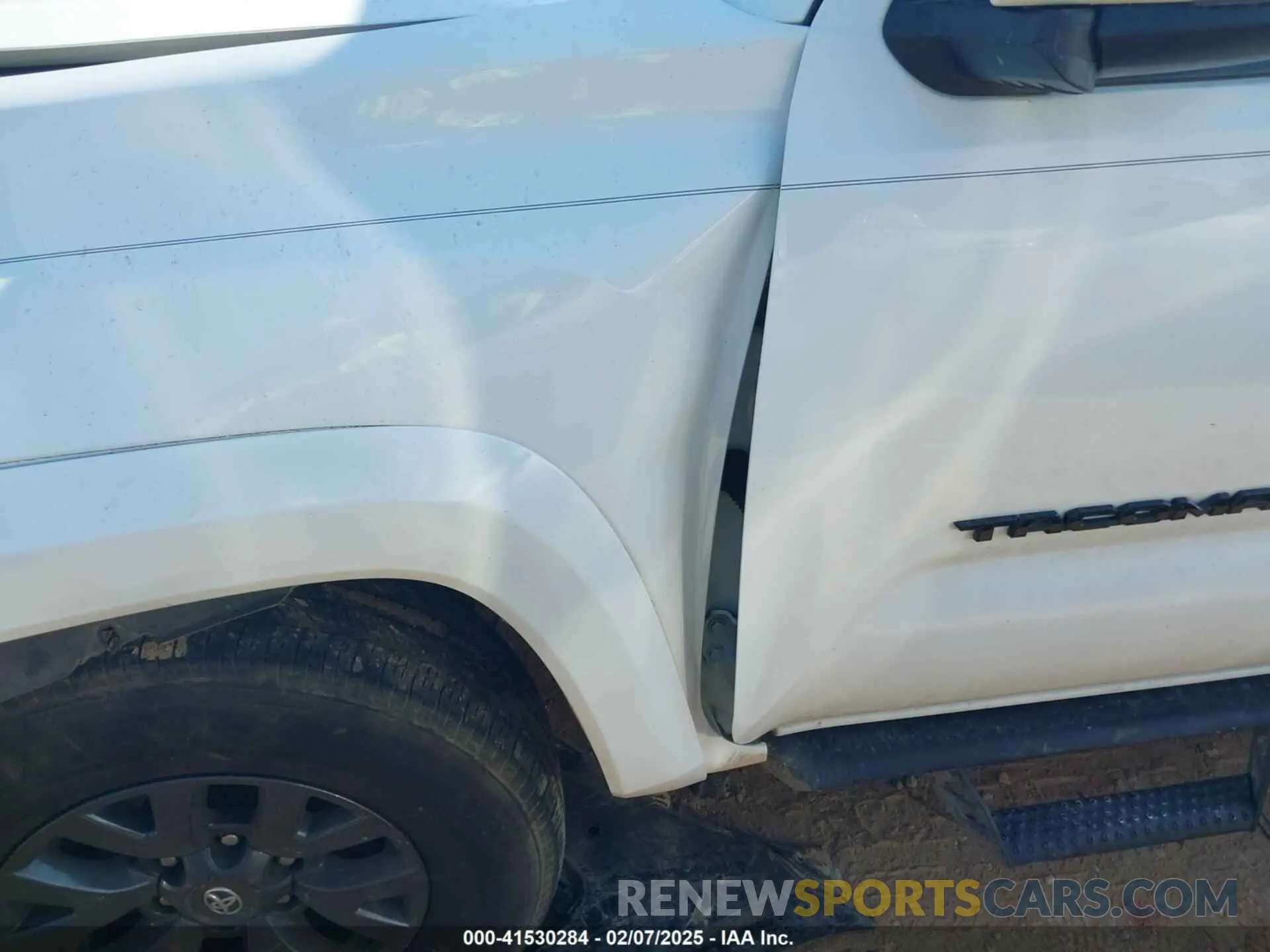 17 Photograph of a damaged car 3TMAZ5CN0PM214752 TOYOTA TACOMA 2023