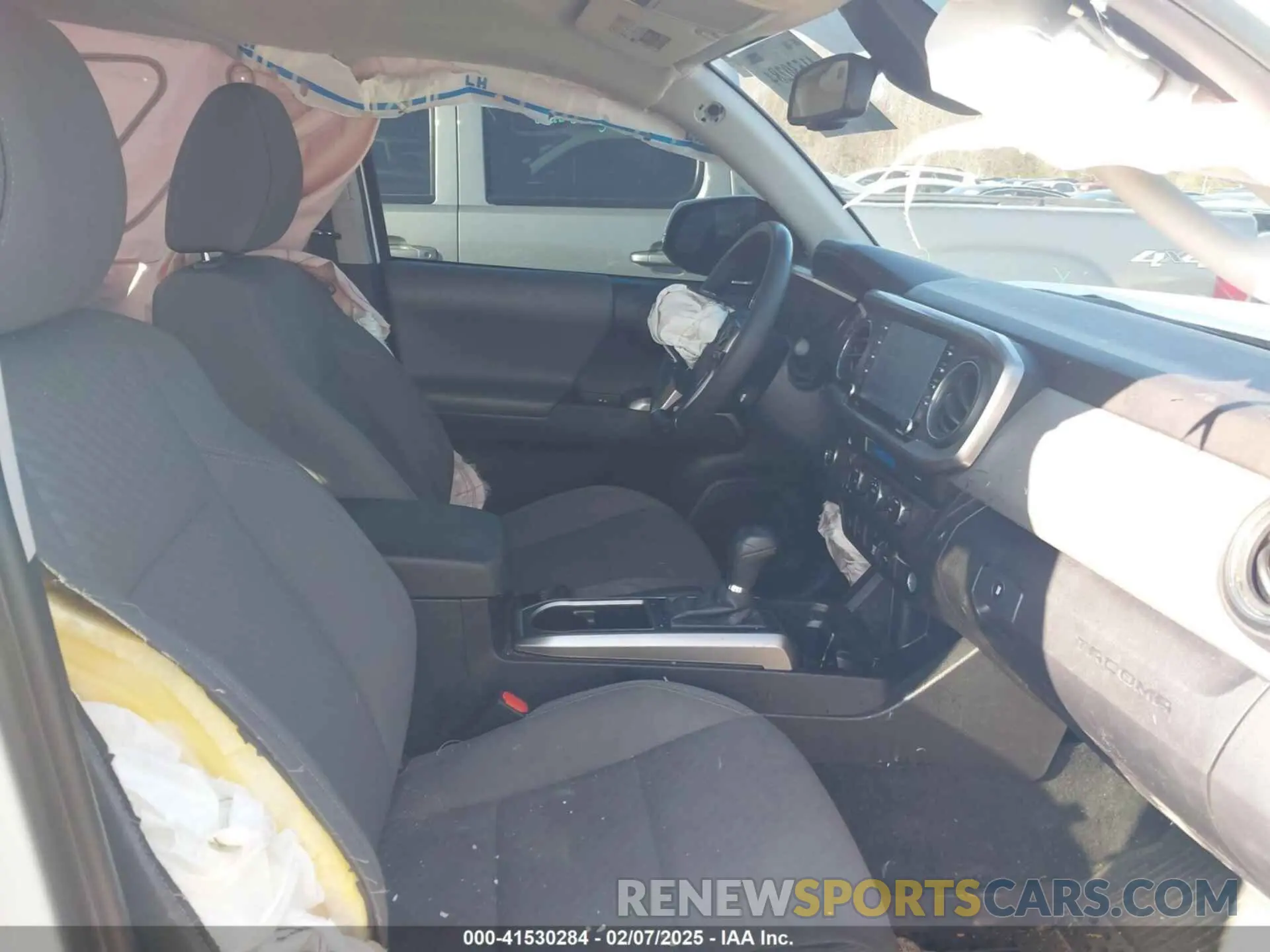 5 Photograph of a damaged car 3TMAZ5CN0PM214752 TOYOTA TACOMA 2023