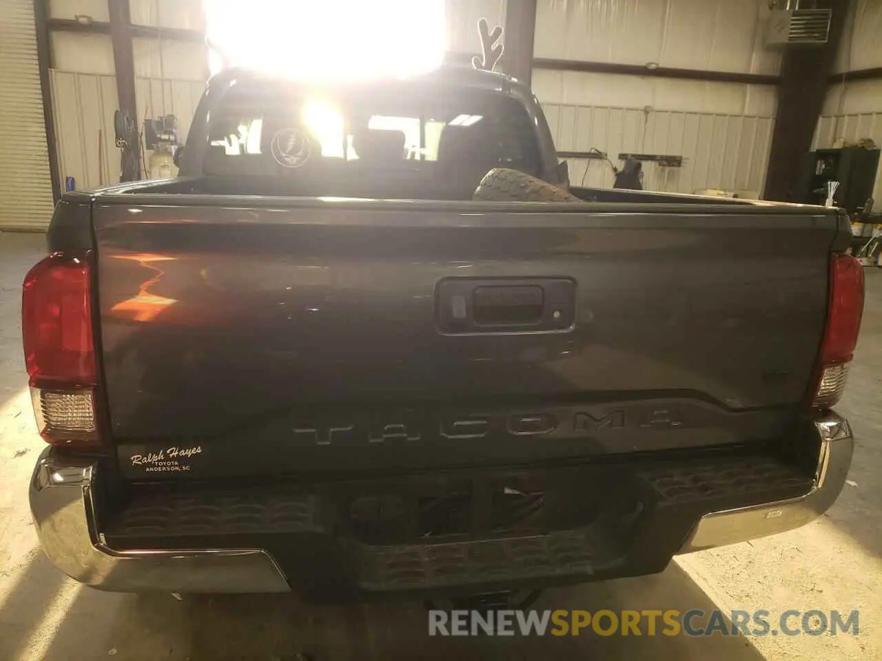 6 Фотография поврежденного автомобиля 3TMAZ5CN1PM210743 TOYOTA TACOMA 2023