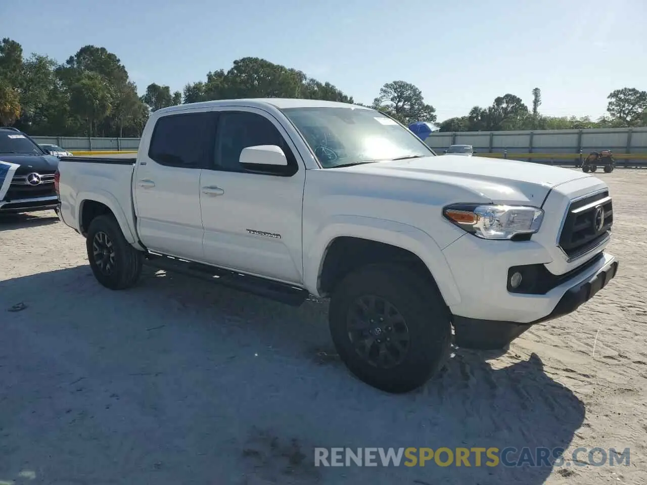 4 Фотография поврежденного автомобиля 3TMAZ5CN3PM212056 TOYOTA TACOMA 2023