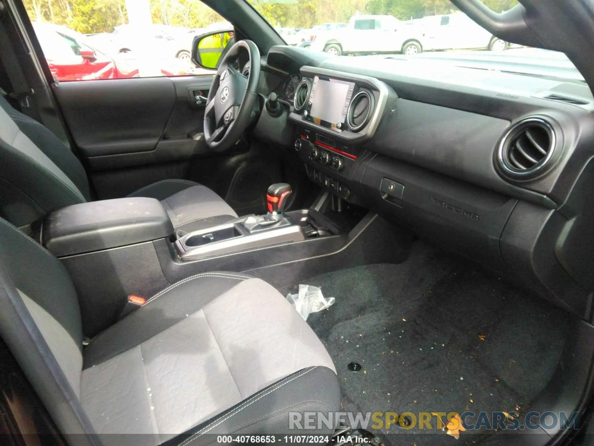 5 Photograph of a damaged car 3TMAZ5CN5PM215847 TOYOTA TACOMA 2023