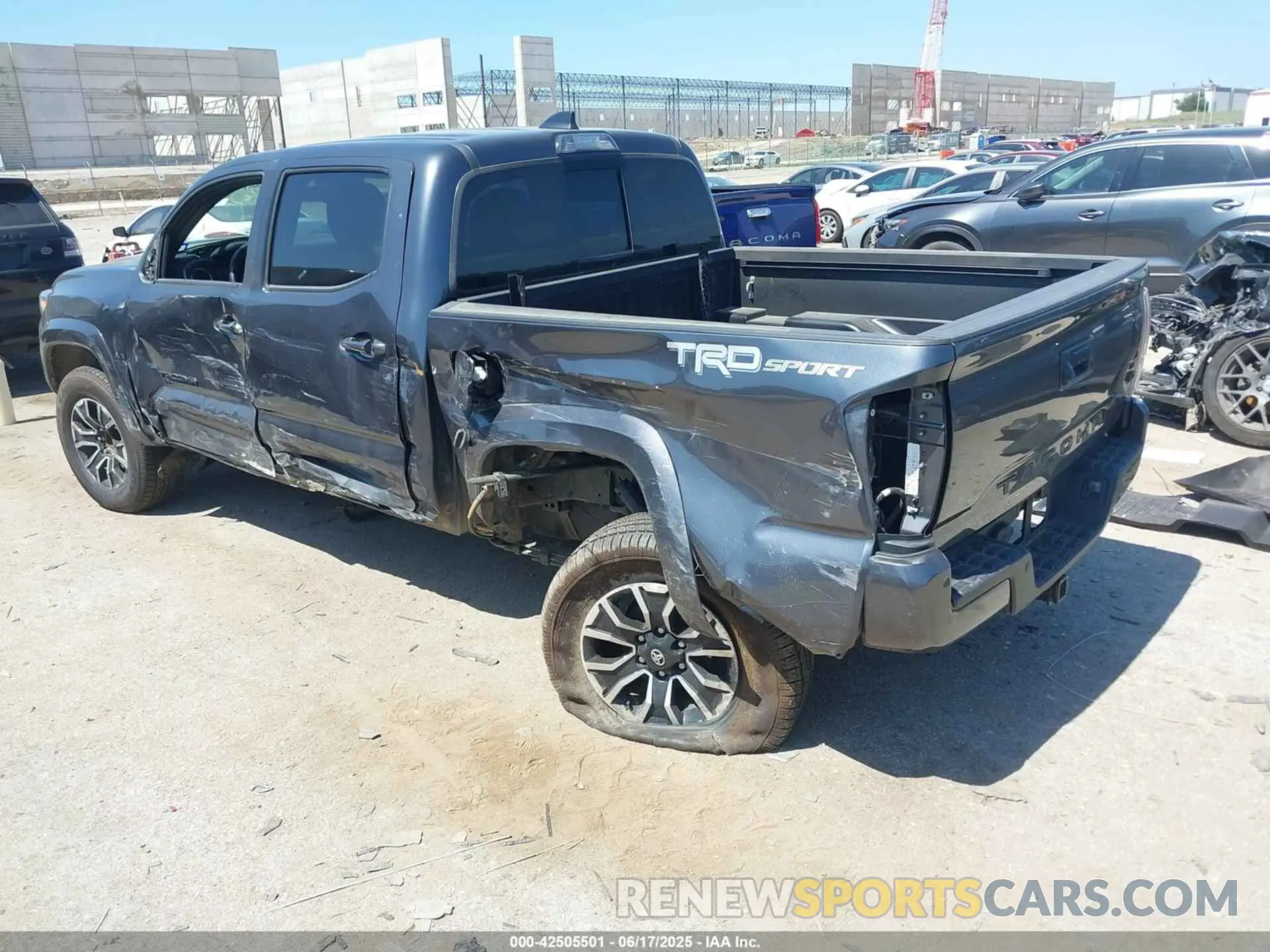 3 Photograph of a damaged car 3TMAZ5CN7PM216238 TOYOTA TACOMA 2023