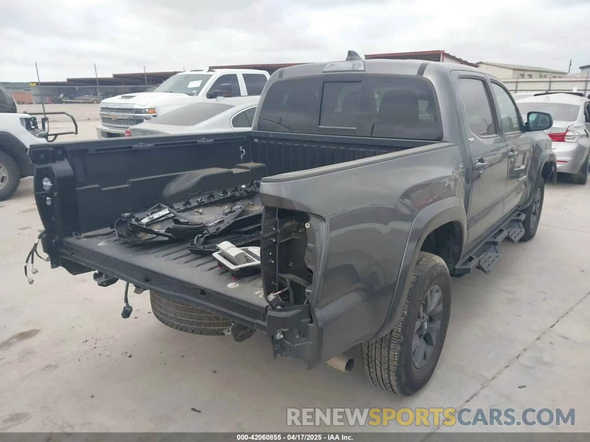 4 Фотография поврежденного автомобиля 3TMAZ5CN8PM201702 TOYOTA TACOMA 2023