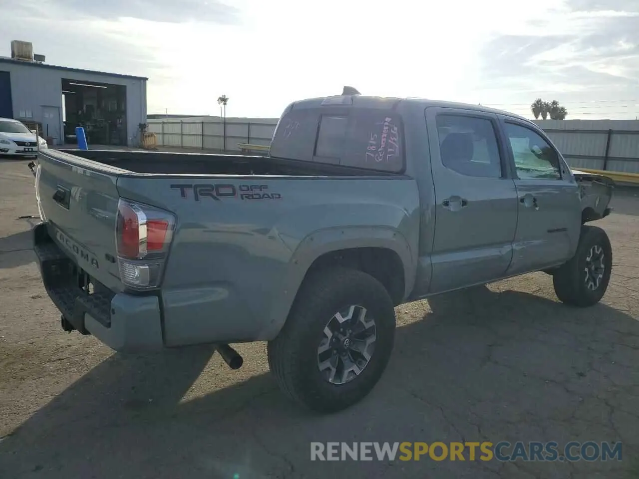 3 Фотография поврежденного автомобиля 3TMAZ5CN8PM208875 TOYOTA TACOMA 2023