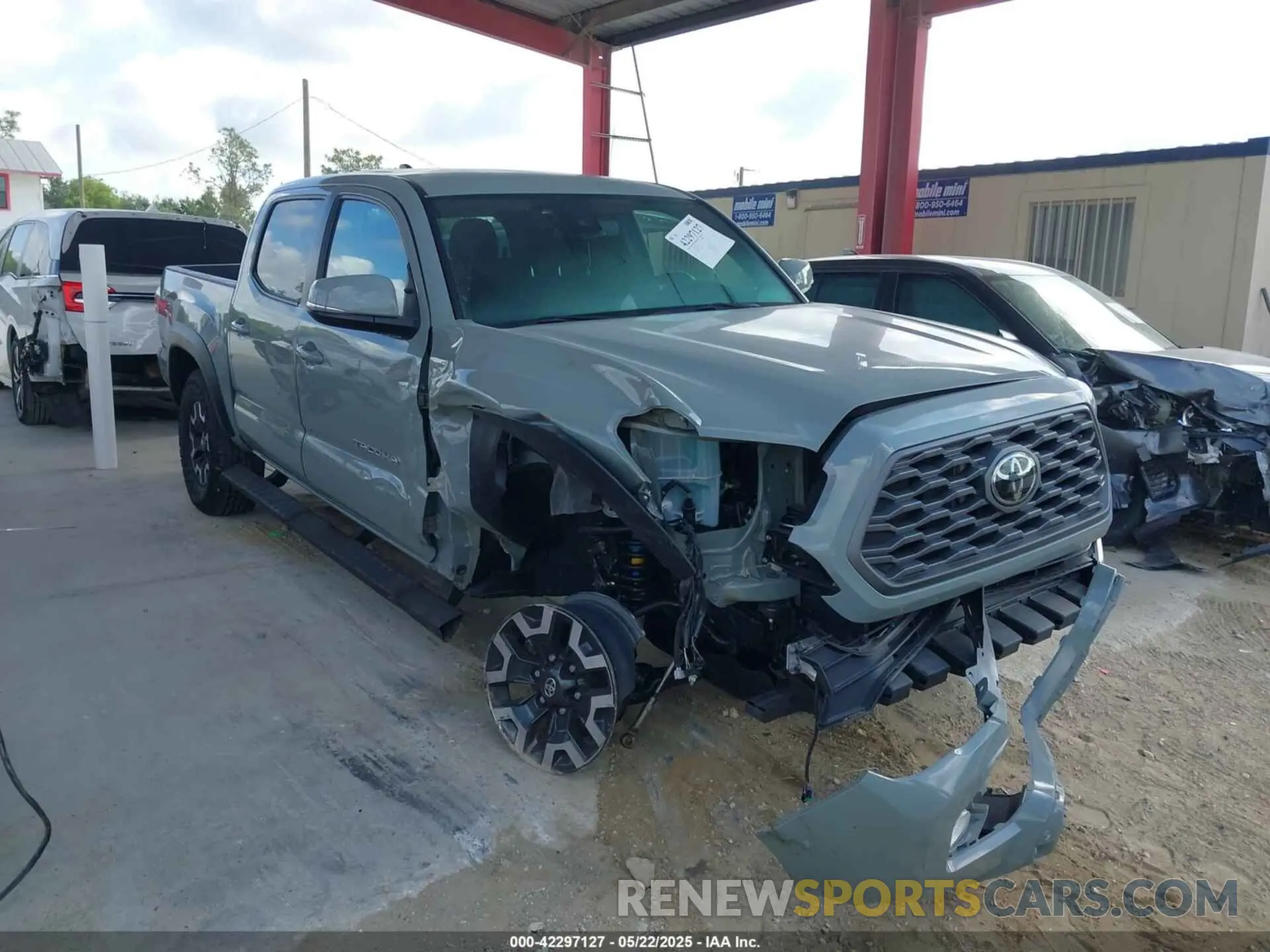 1 Photograph of a damaged car 3TMAZ5CN9PM208125 TOYOTA TACOMA 2023