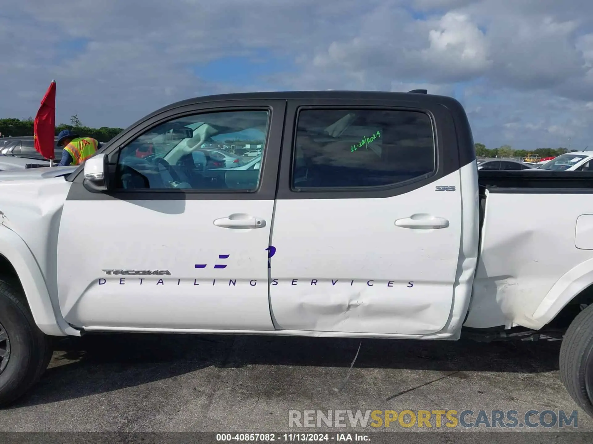 14 Photograph of a damaged car 3TMBZ5DN0PM039311 TOYOTA TACOMA 2023