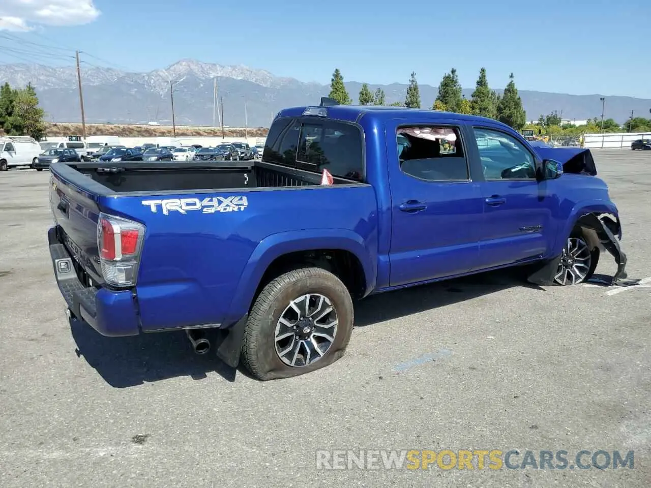 3 Фотография поврежденного автомобиля 3TMCZ5AN0PM626004 TOYOTA TACOMA 2023