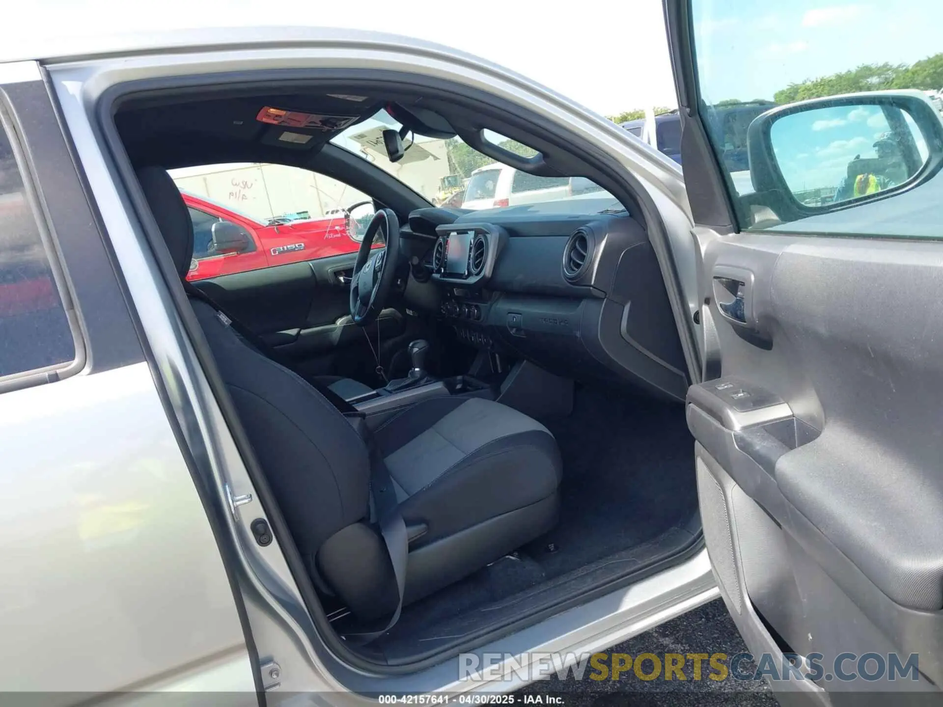 5 Фотография поврежденного автомобиля 3TMCZ5AN0PM627654 TOYOTA TACOMA 2023