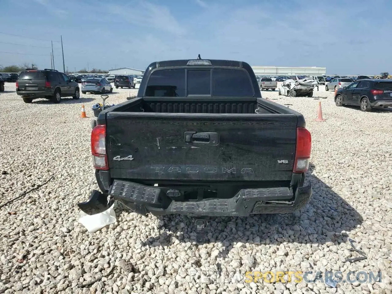 6 Фотография поврежденного автомобиля 3TMCZ5AN0PM635382 TOYOTA TACOMA 2023