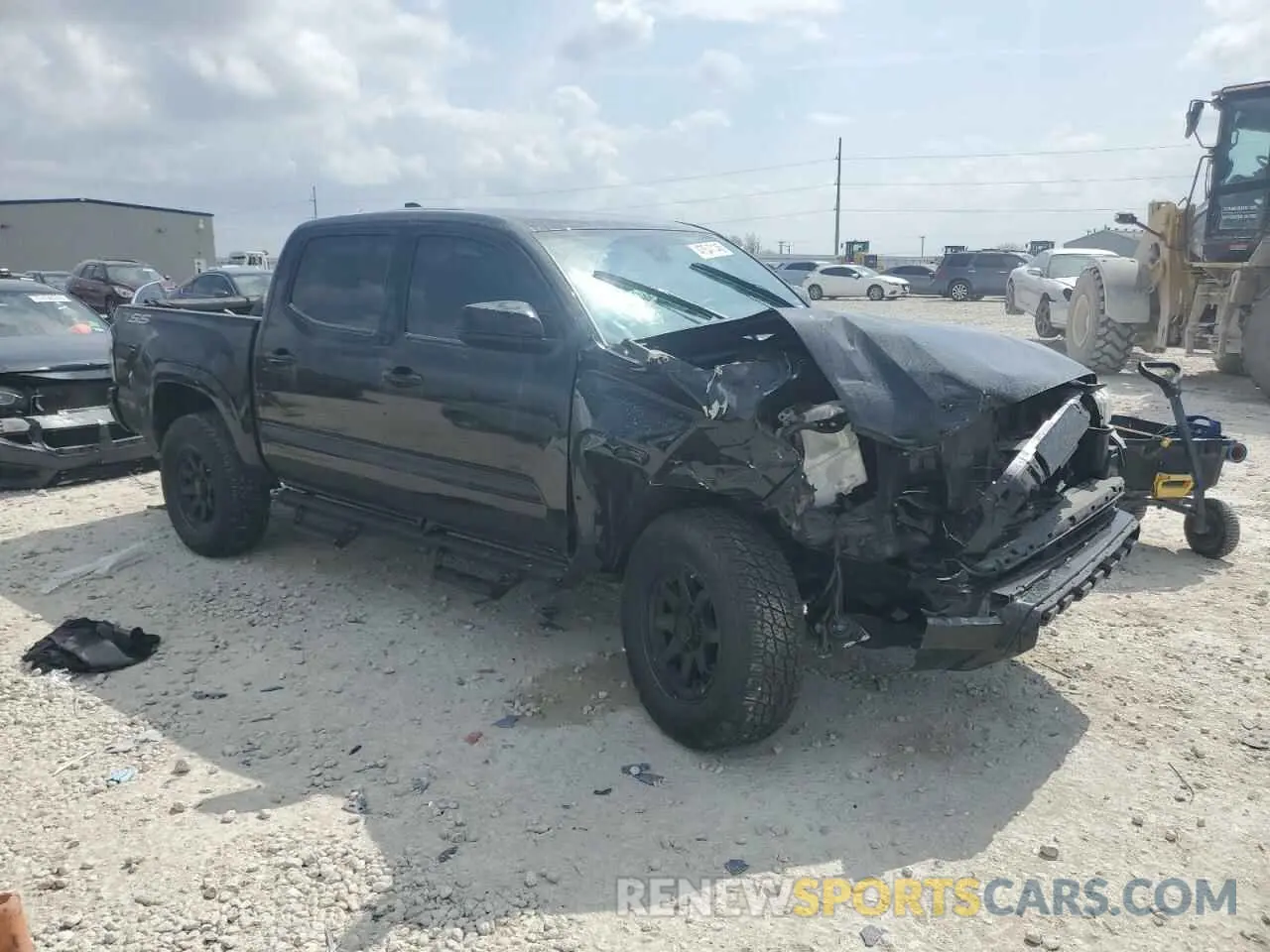 4 Фотография поврежденного автомобиля 3TMCZ5AN0PM636872 TOYOTA TACOMA 2023