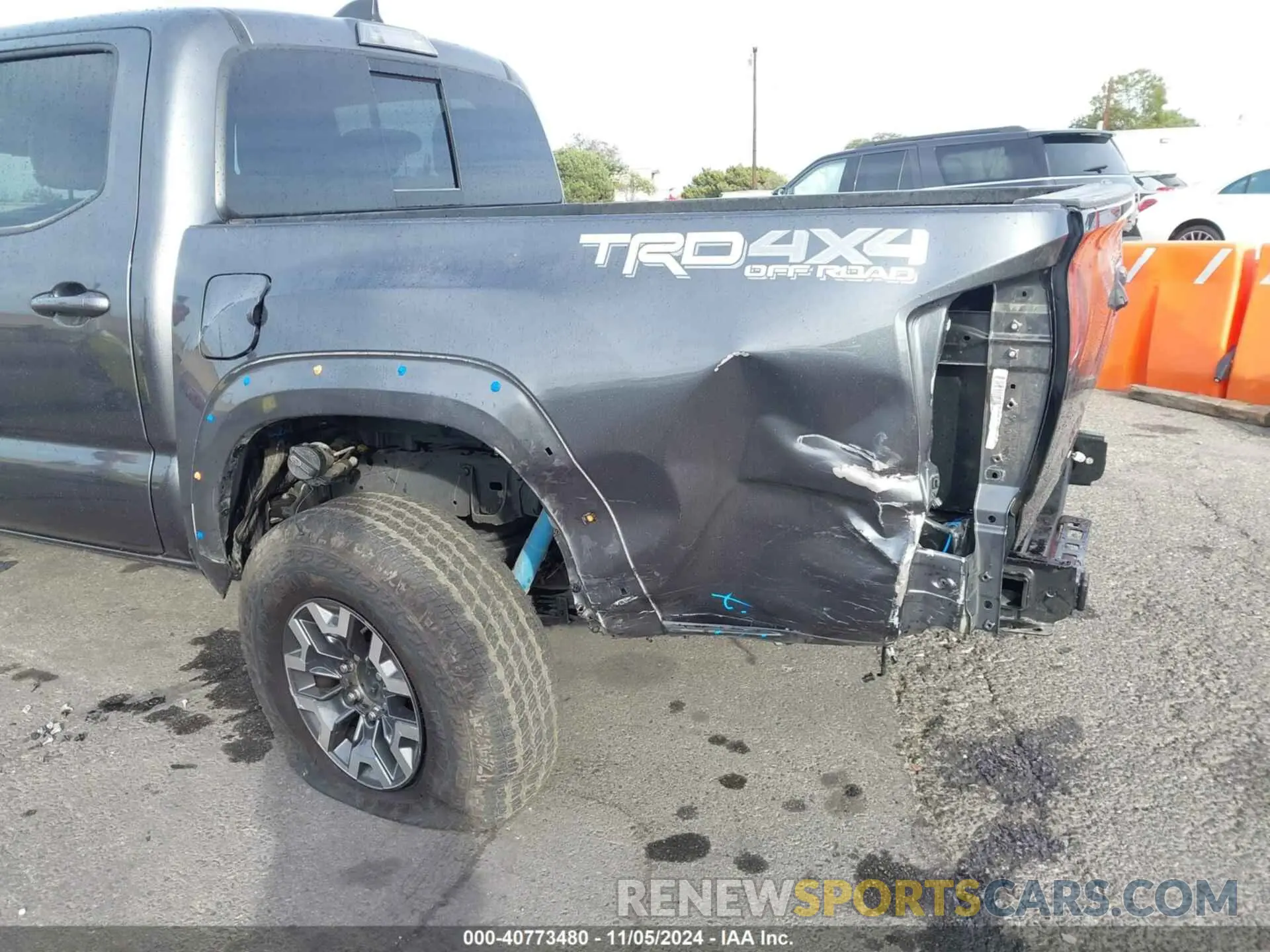 6 Фотография поврежденного автомобиля 3TMCZ5AN1PM582336 TOYOTA TACOMA 2023
