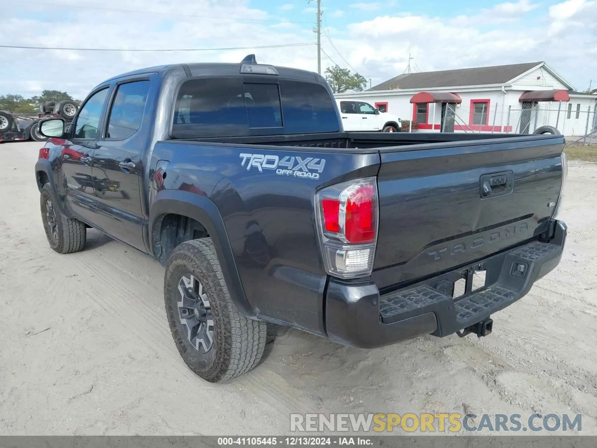 3 Фотография поврежденного автомобиля 3TMCZ5AN1PM634404 TOYOTA TACOMA 2023