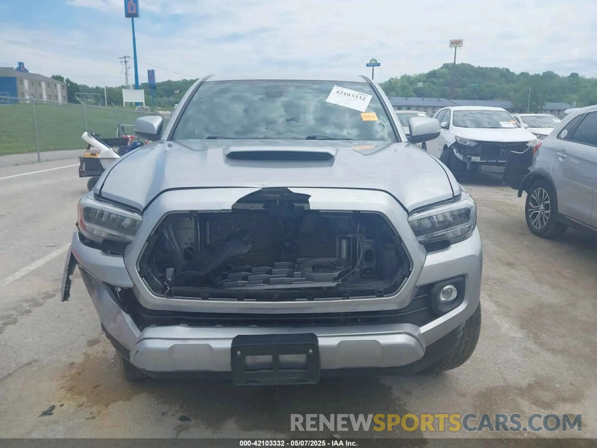 12 Фотография поврежденного автомобиля 3TMCZ5AN2PM553895 TOYOTA TACOMA 2023