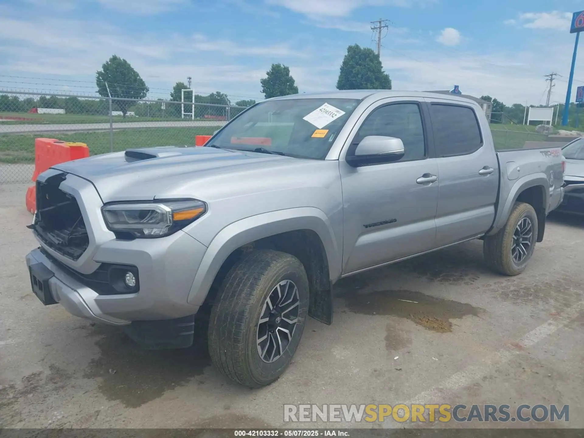 2 Фотография поврежденного автомобиля 3TMCZ5AN2PM553895 TOYOTA TACOMA 2023