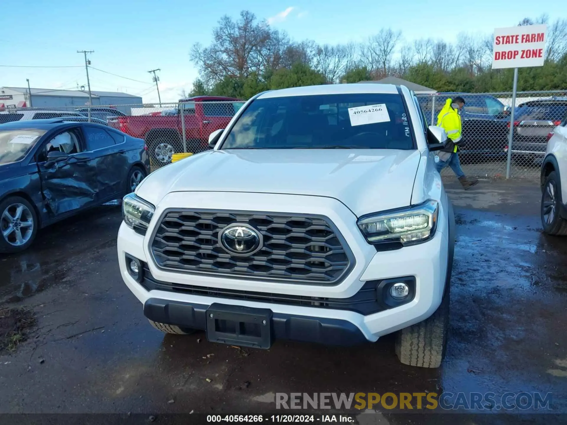 12 Фотография поврежденного автомобиля 3TMCZ5AN2PM558837 TOYOTA TACOMA 2023
