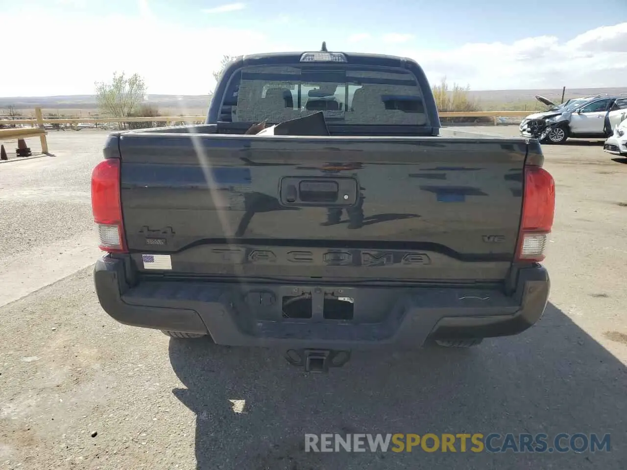 6 Фотография поврежденного автомобиля 3TMCZ5AN2PM633455 TOYOTA TACOMA 2023