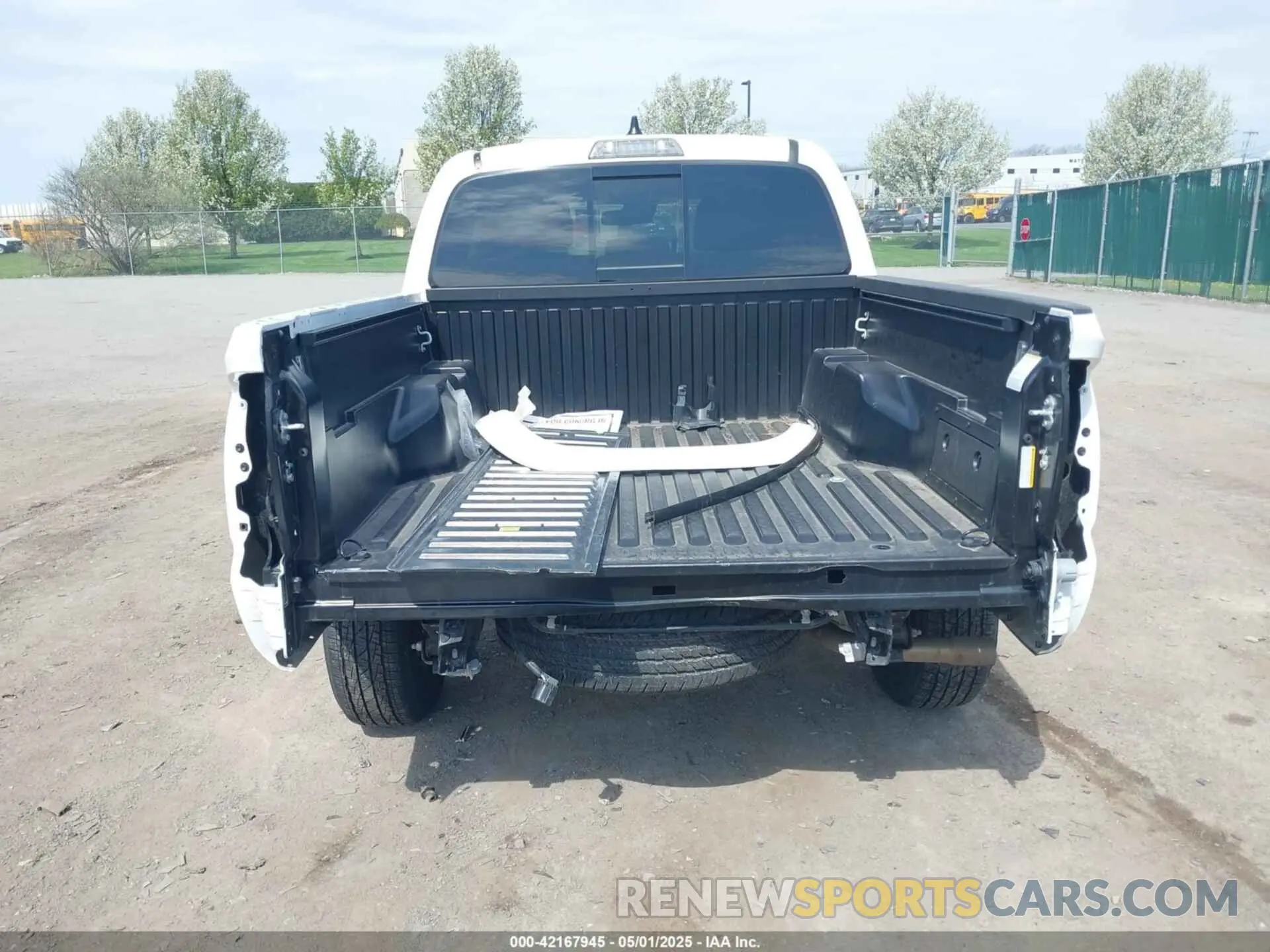 17 Фотография поврежденного автомобиля 3TMCZ5AN2PM642205 TOYOTA TACOMA 2023