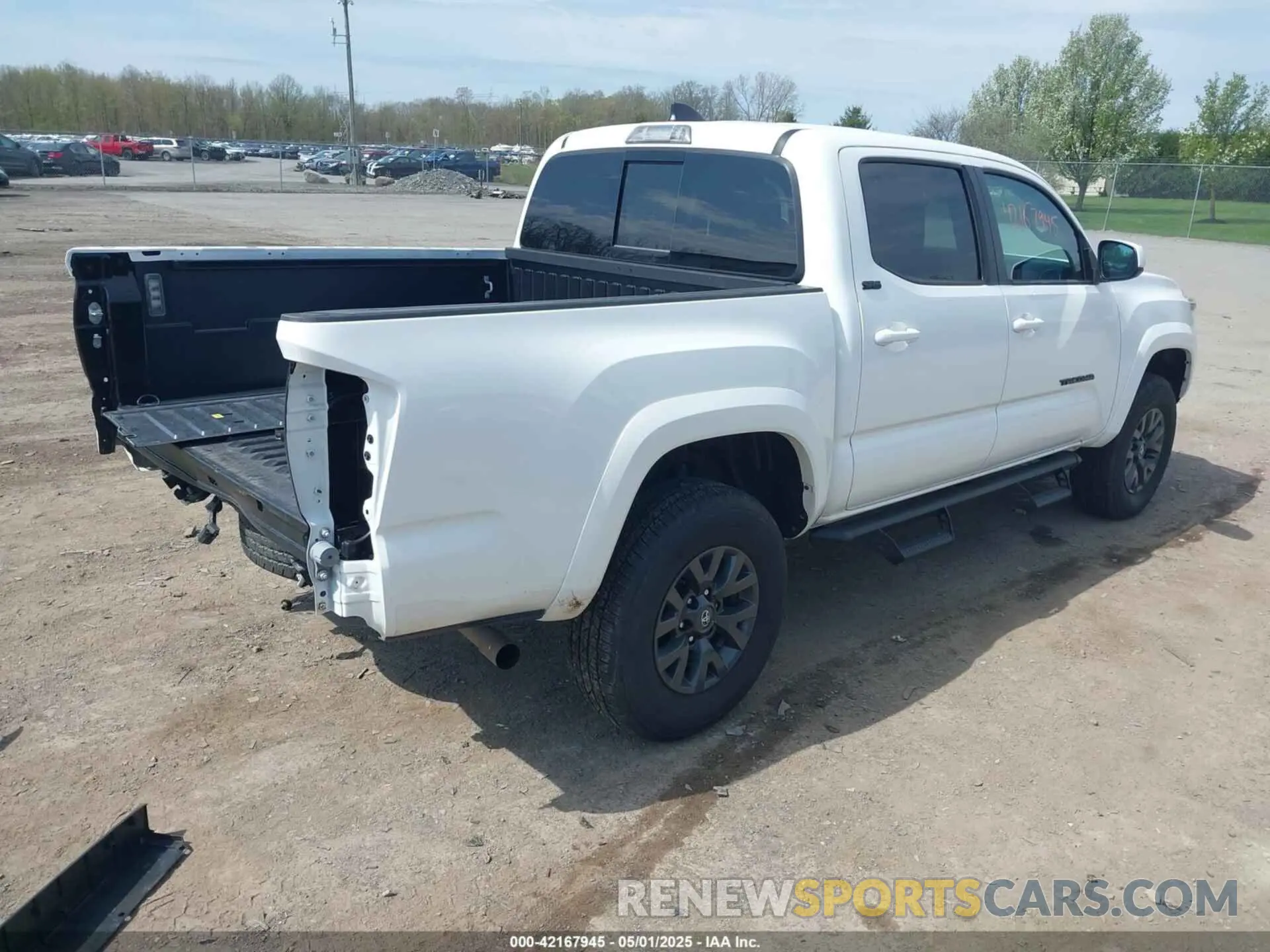 4 Фотография поврежденного автомобиля 3TMCZ5AN2PM642205 TOYOTA TACOMA 2023