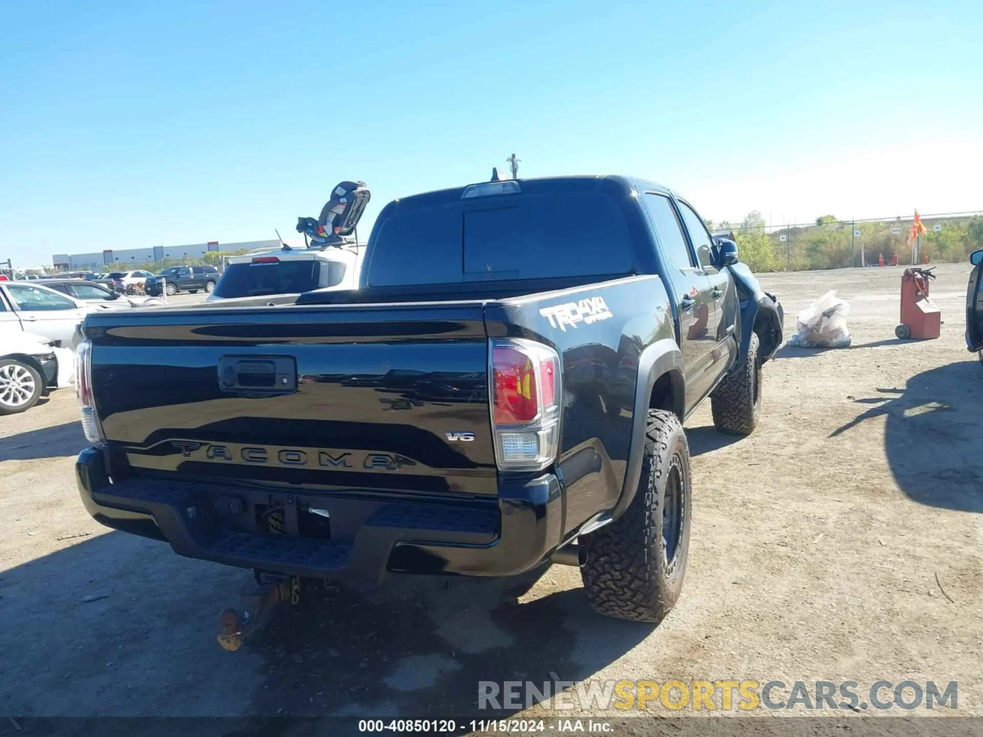 4 Photograph of a damaged car 3TMCZ5AN3PM564193 TOYOTA TACOMA 2023