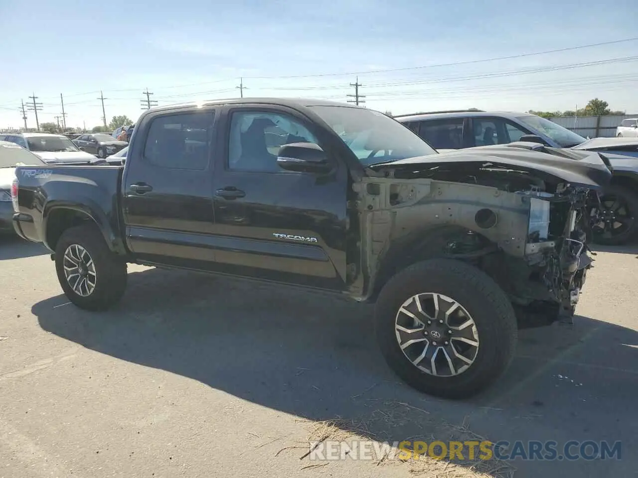 4 Фотография поврежденного автомобиля 3TMCZ5AN3PM645453 TOYOTA TACOMA 2023