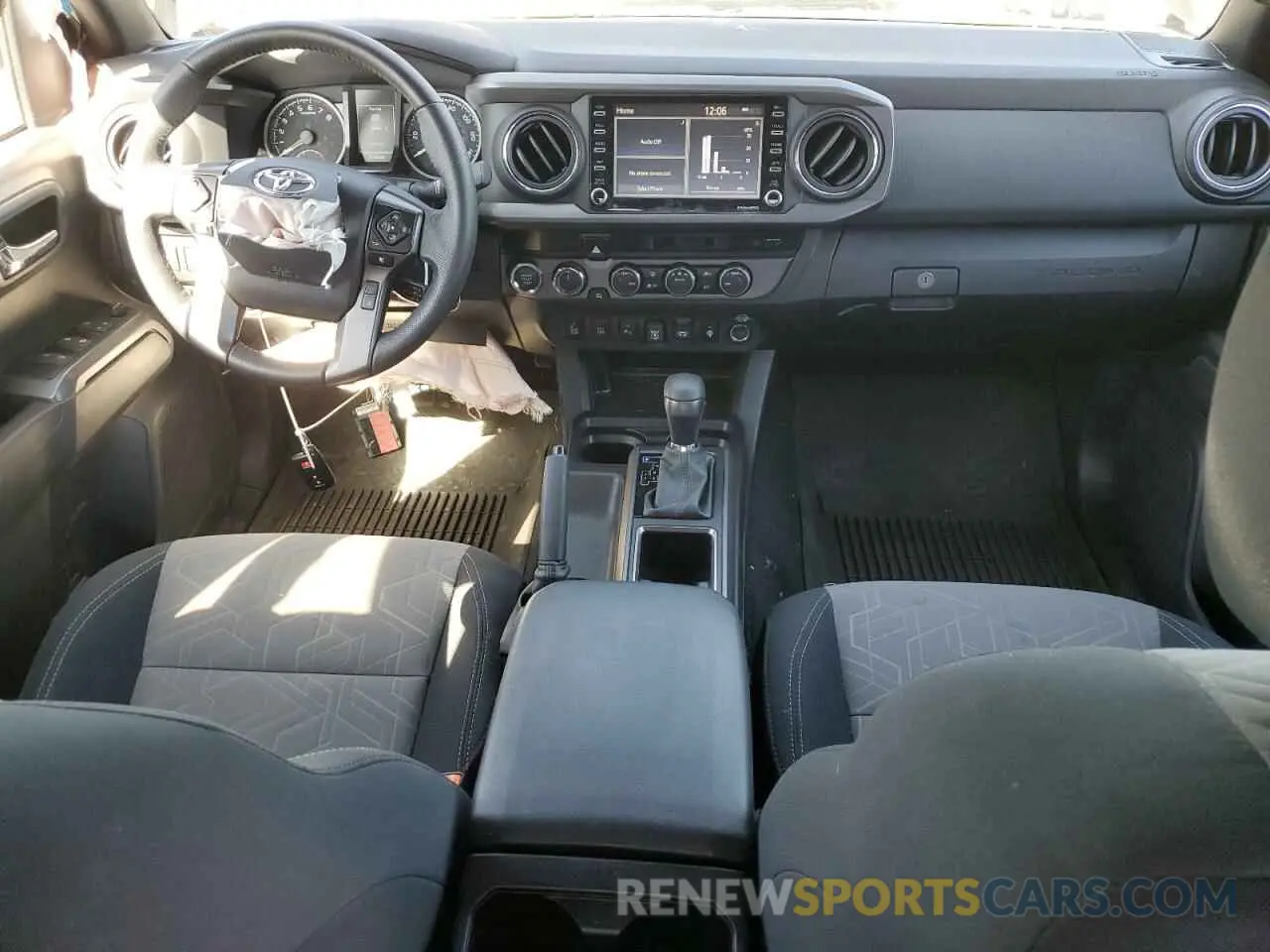8 Фотография поврежденного автомобиля 3TMCZ5AN3PM645453 TOYOTA TACOMA 2023