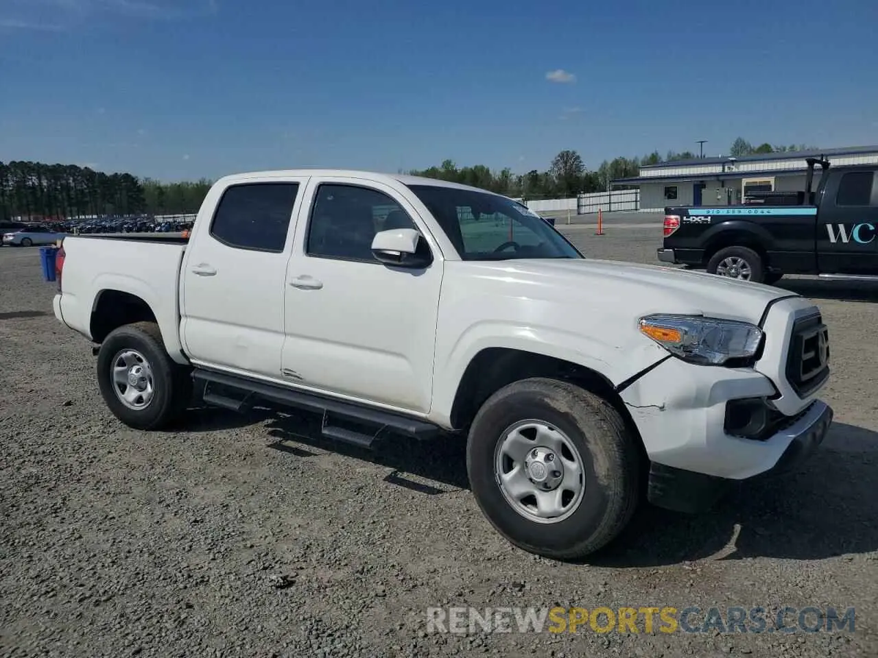 4 Фотография поврежденного автомобиля 3TMCZ5AN3PM646456 TOYOTA TACOMA 2023