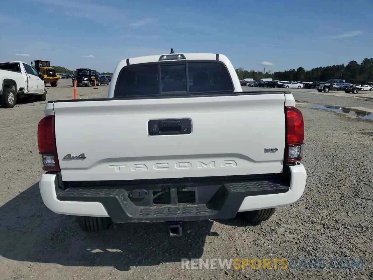 6 Фотография поврежденного автомобиля 3TMCZ5AN3PM646456 TOYOTA TACOMA 2023
