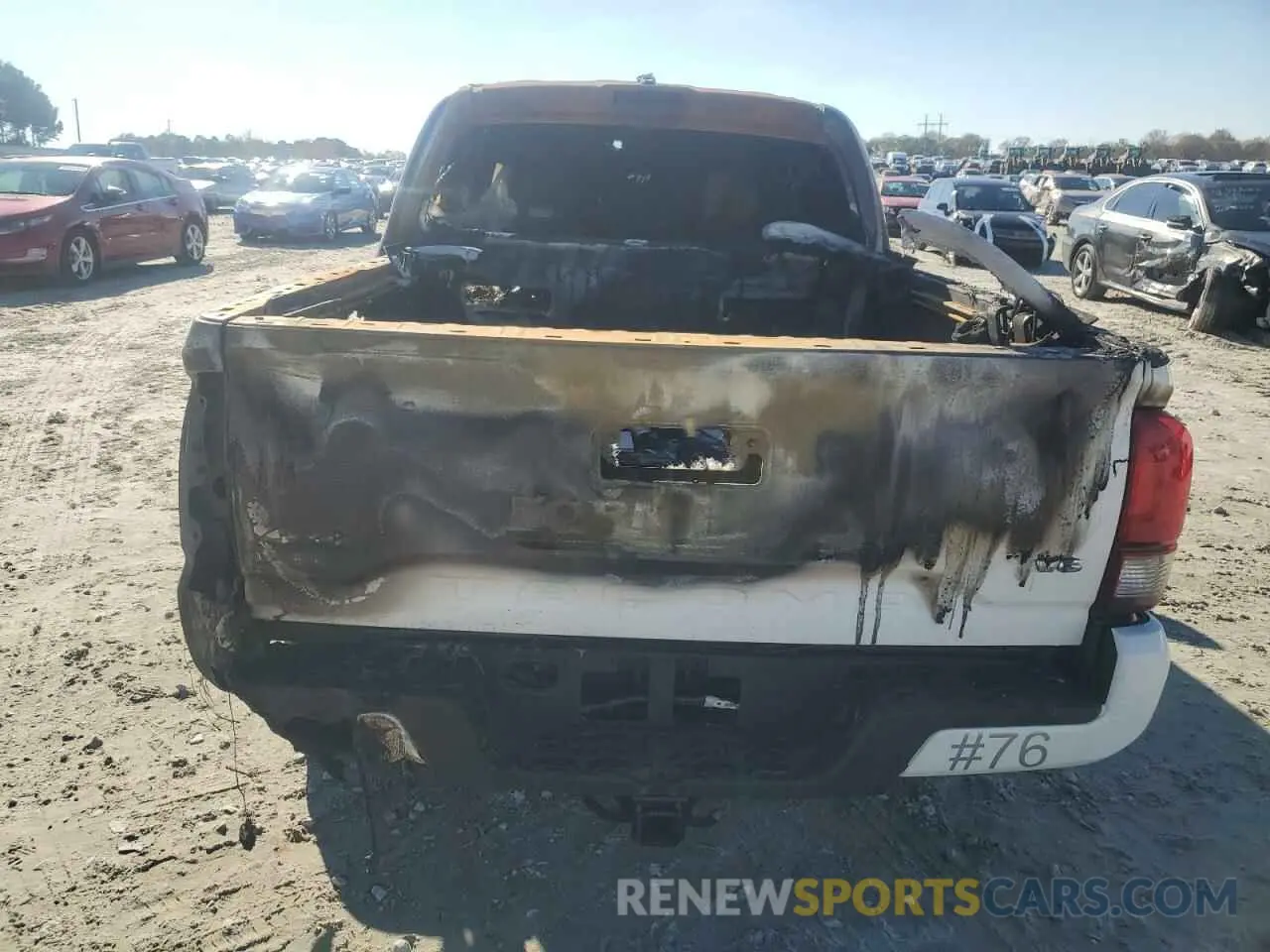 6 Фотография поврежденного автомобиля 3TMCZ5AN3PM650118 TOYOTA TACOMA 2023
