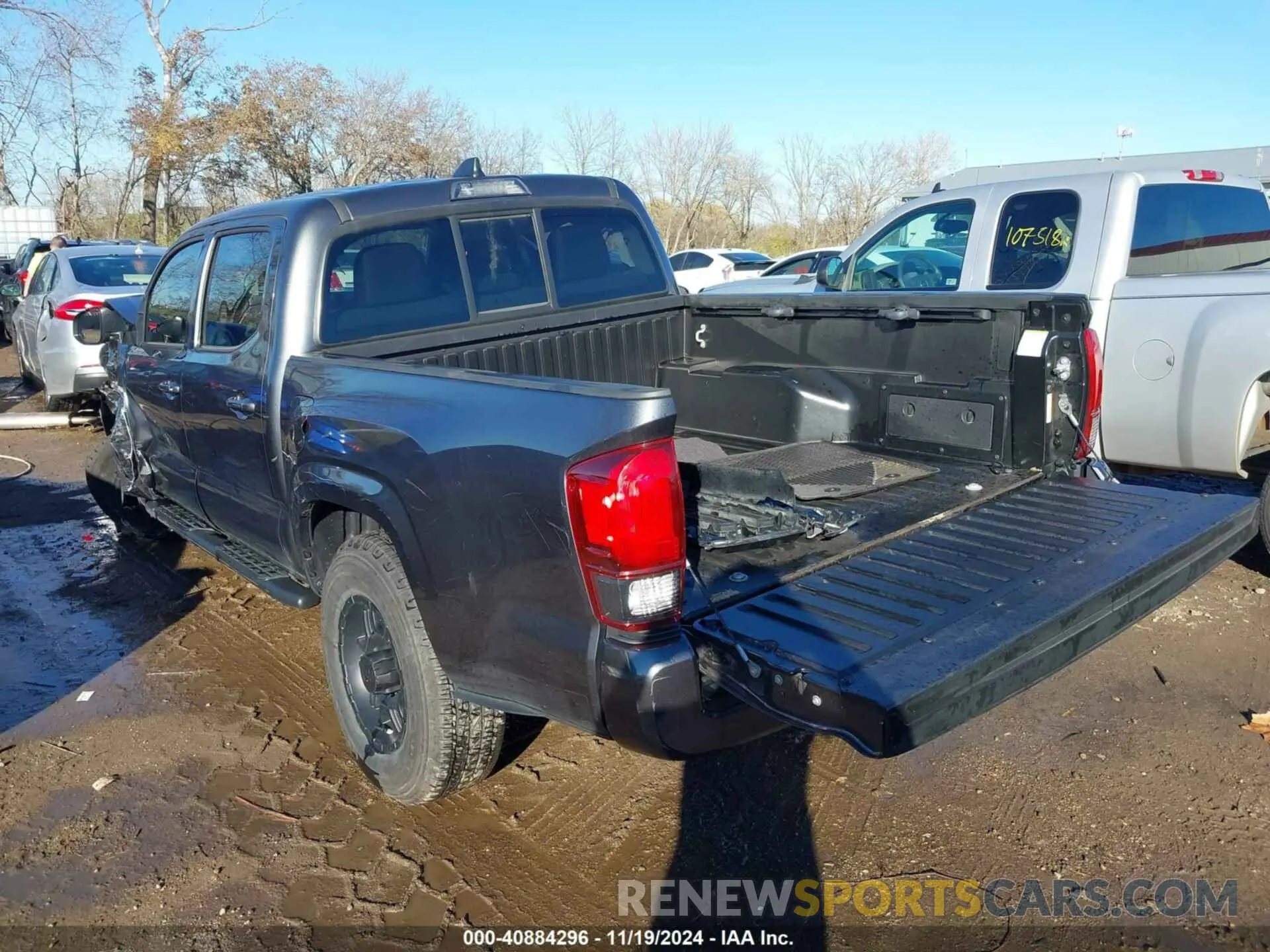 3 Фотография поврежденного автомобиля 3TMCZ5AN4PM538329 TOYOTA TACOMA 2023