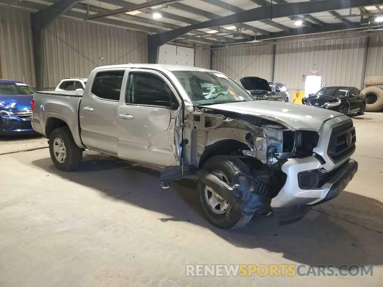 4 Фотография поврежденного автомобиля 3TMCZ5AN4PM557527 TOYOTA TACOMA 2023