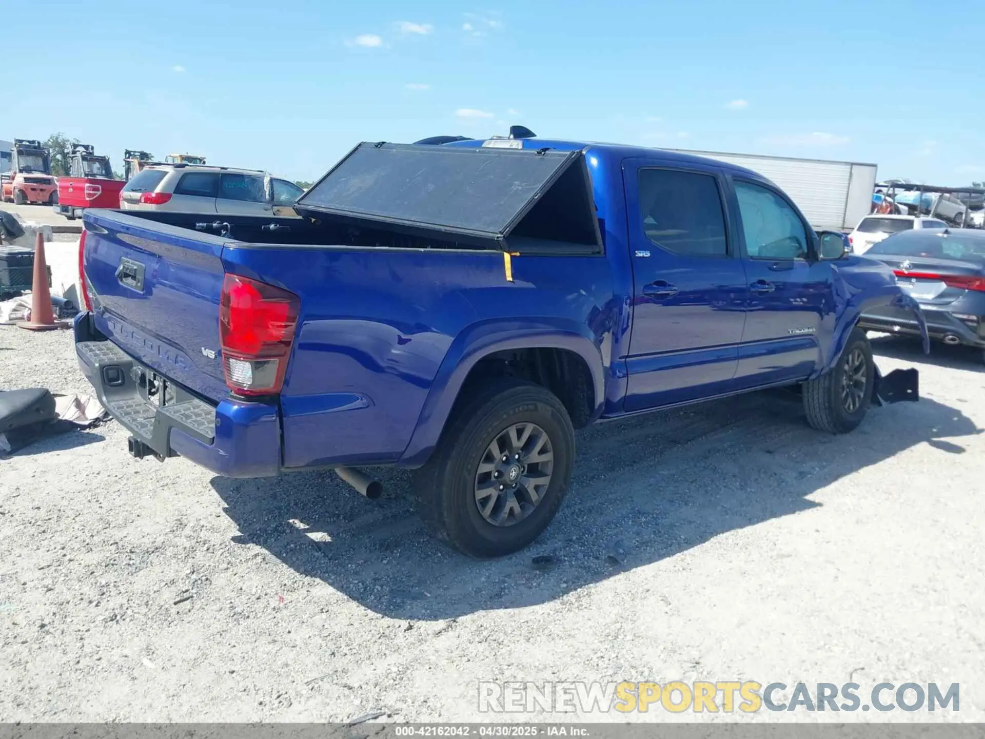 4 Фотография поврежденного автомобиля 3TMCZ5AN4PM573372 TOYOTA TACOMA 2023